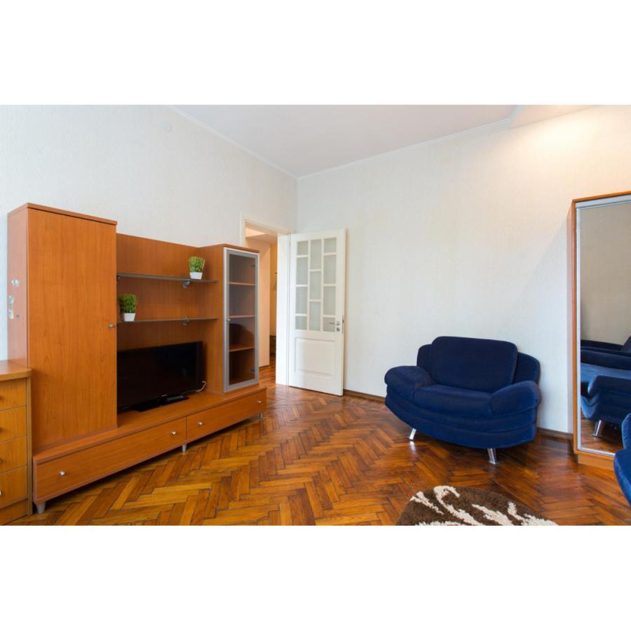 Apartments On Skovoroda Street คาร์คิฟ ภายนอก รูปภาพ