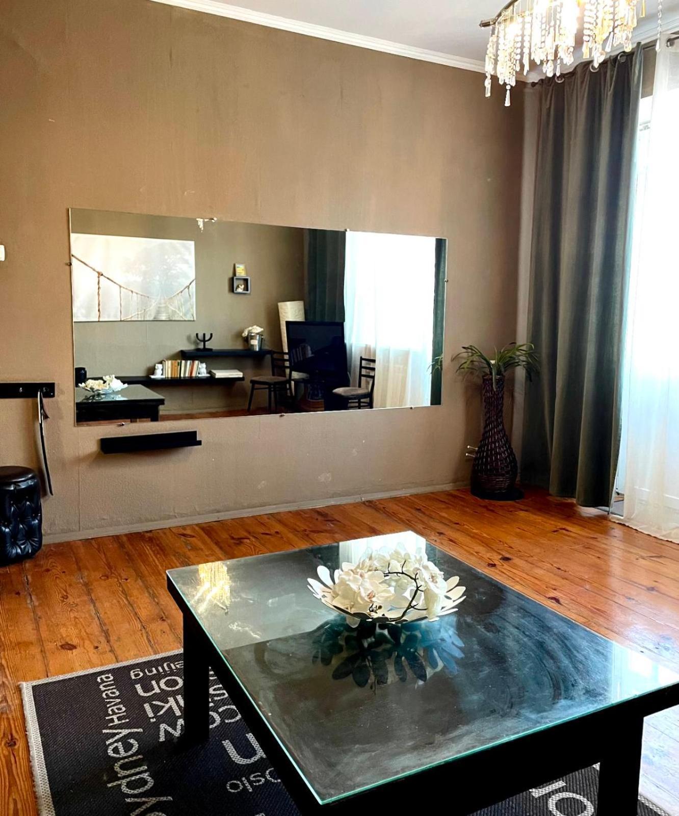 Apartments On Skovoroda Street คาร์คิฟ ภายนอก รูปภาพ