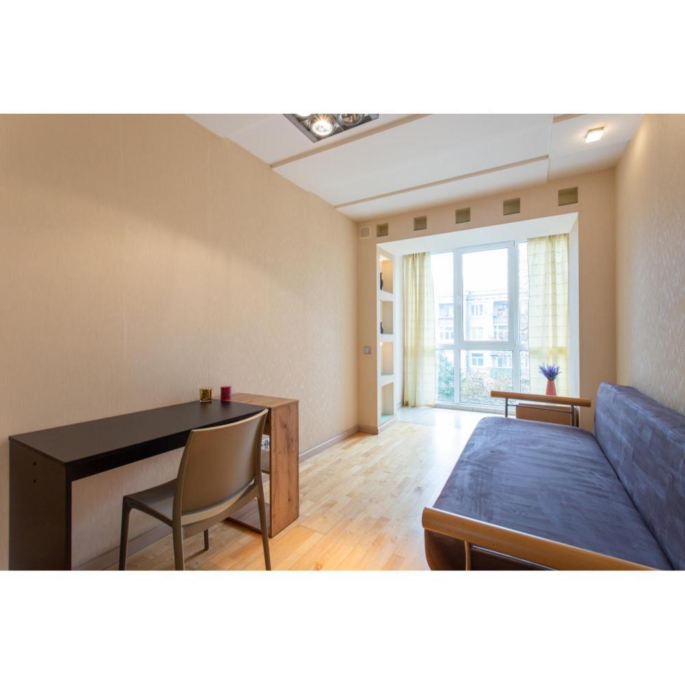 Apartments On Skovoroda Street คาร์คิฟ ภายนอก รูปภาพ